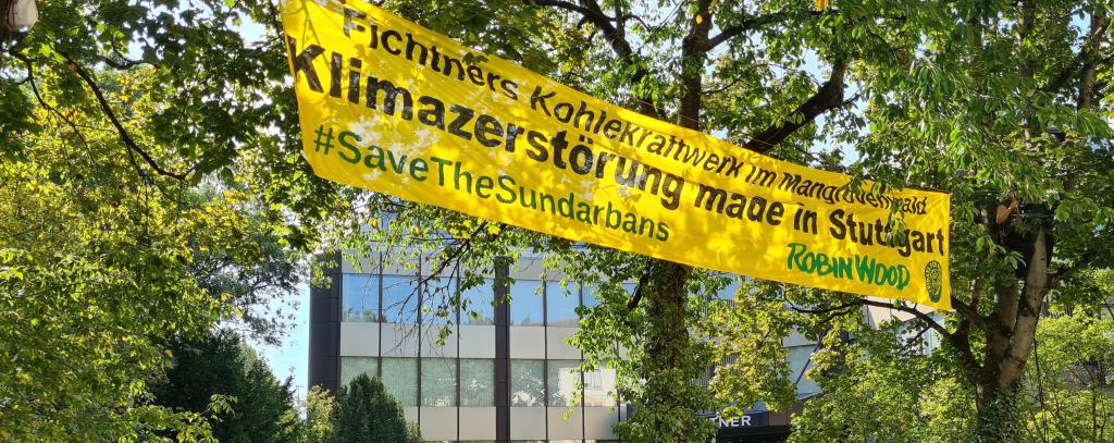 Kletteraktion vor der Fichtner Zentrale in Stuttgart